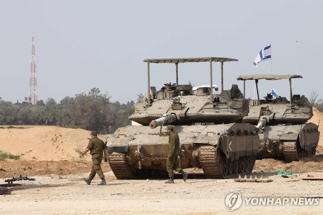 이스라엘 남쪽 가자지구 접경의 이스라엘군 병력