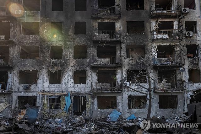 8일(현지시간) 러 미사일 공격받은 도네츠크 도브로필리아의 아파트