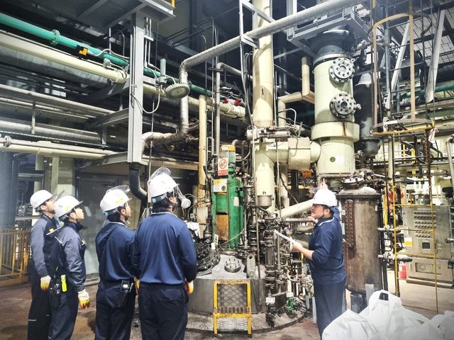 해빙기 특별 안전점검을 실시 중인 애경케미칼 사업장