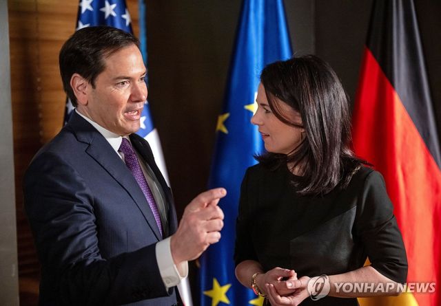 마코 루비오 미국 국무장관(왼쪽), 아날레나 베어보크 독일 외무장관