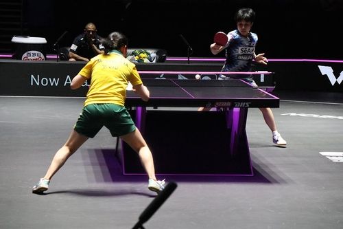 WTT 챔피언스 인천 여자단식 경기 중인 주천희(오른쪽)