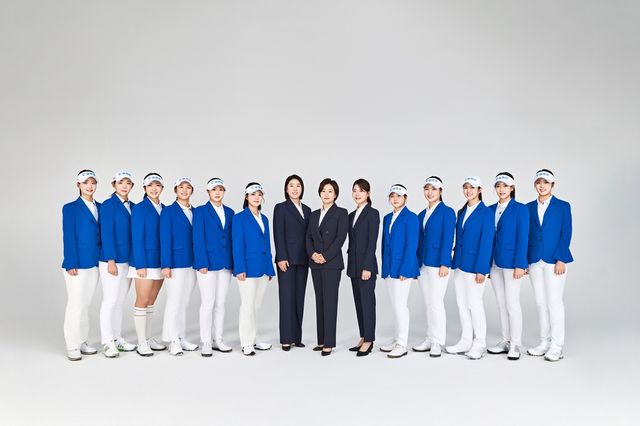 삼천리 골프단 단체 사진.