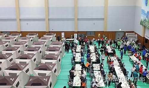 '산불 대피 생활 6일째…버티려면 잘 먹어야'