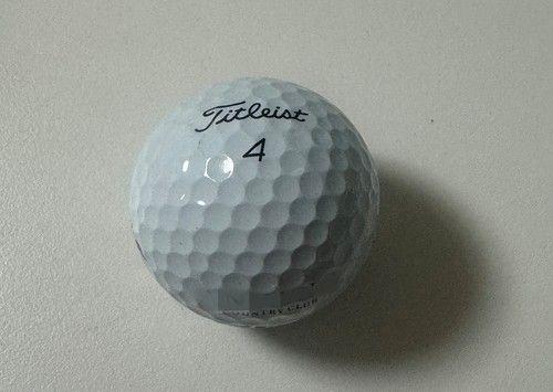 마라토너 얼굴 가격한 골프공