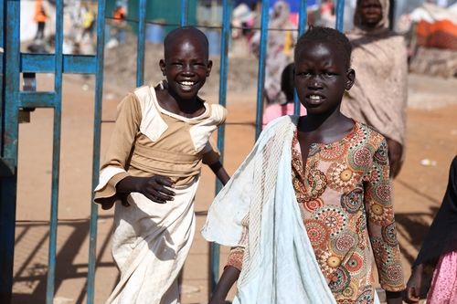 남수단 국경 지역 난민촌 거주하는 수단 난민 아동들
