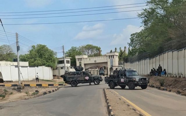 남수단 수도 주바 시내 경계 임무 서는 군인들