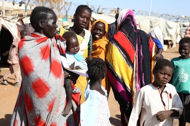 남수단 렌크 난민촌 거주 수단 난민 여성과 아동들