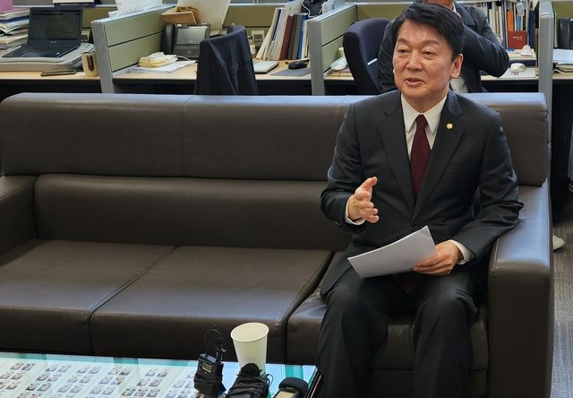 안철수 의원, 경북도의회서 기자간담회