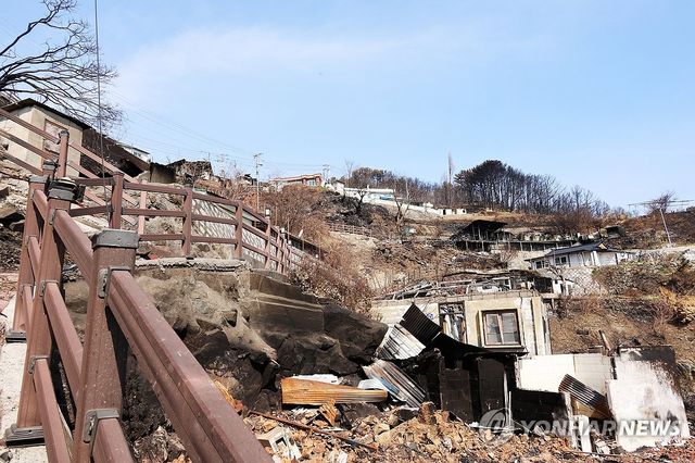 화마 할퀴고 간 영덕 석리