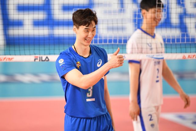 한국전력 선수 시절의 박철우 신임 우리카드 코치