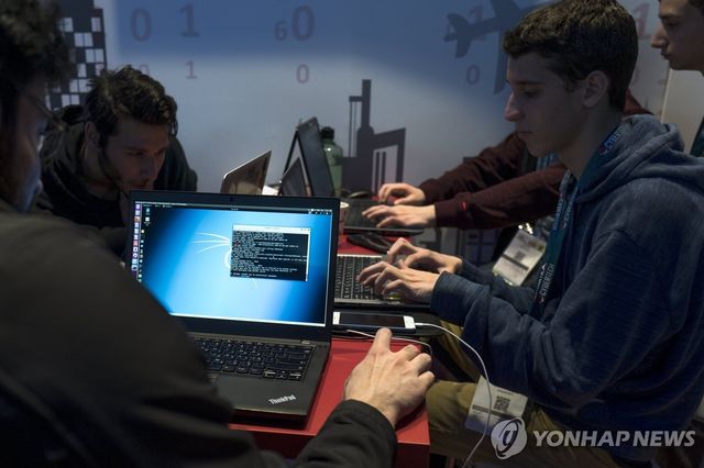 이스라엘군 8200첩보부대 소속 군인들