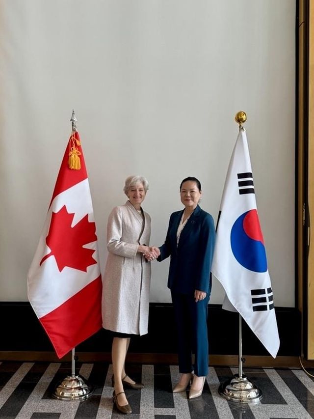 윤영미 한국수입협회장(오른쪽) 예방한 타마라 모휘니 주한 캐나다 대사