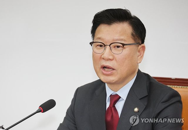 후보 선출 방식 밝히는 이양수 사무총장