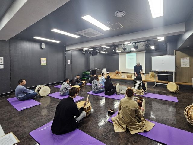 김해시 첫 다국적 사물놀이단 '다어울림 사물놀이단' 
