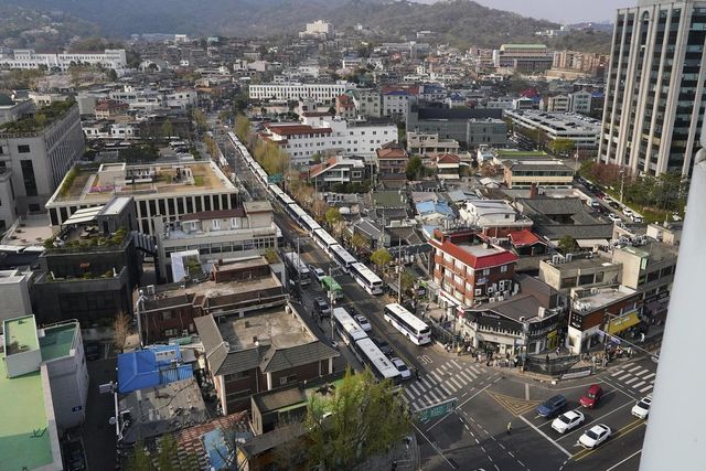 10일 오후 차량 통행이 가능해진 헌재앞 도로