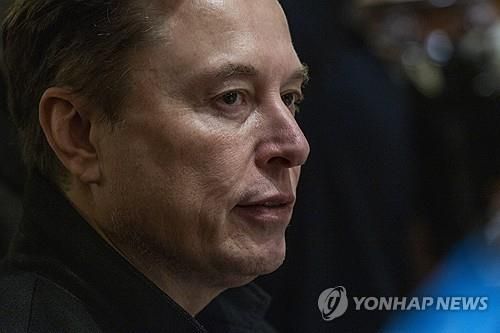 각료회의 참석한 일론 머스크