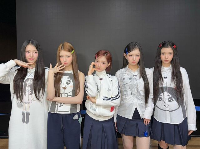 직접 디자인한 의상을 입고 무대에 오른 걸그룹 키키