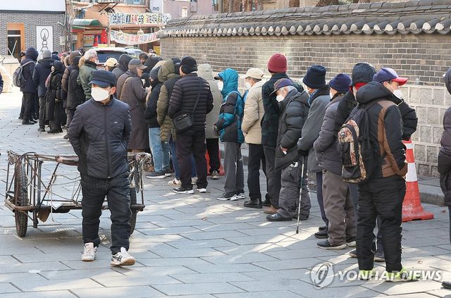 노인 10명 중 4명 빈곤층 '2년 연속 악화'