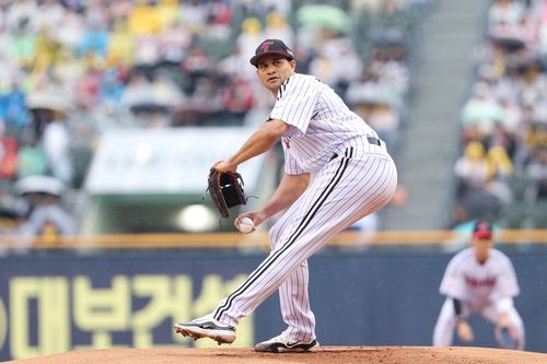6이닝 무실점으로 역투한 LG 선발 치리노스