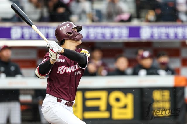 3안타 활약을 펼친 키움 박주홍