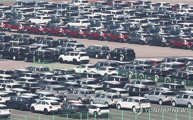 미국, 외국산 자동차 25% 관세 발효 중