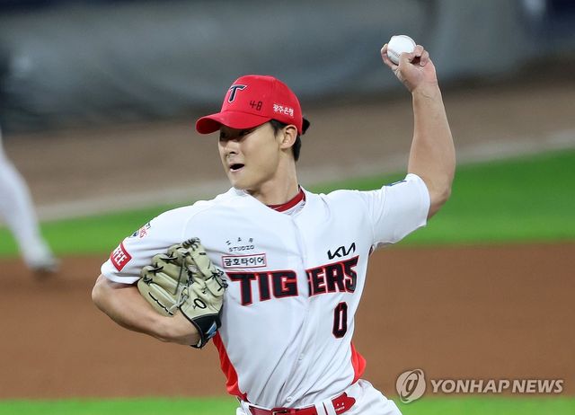 역투하는 곽도규