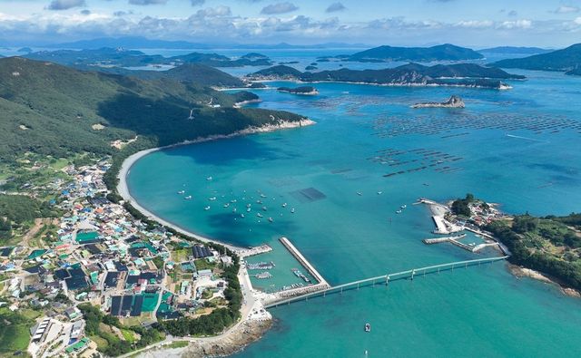 사업 대상지인 보길도 전경