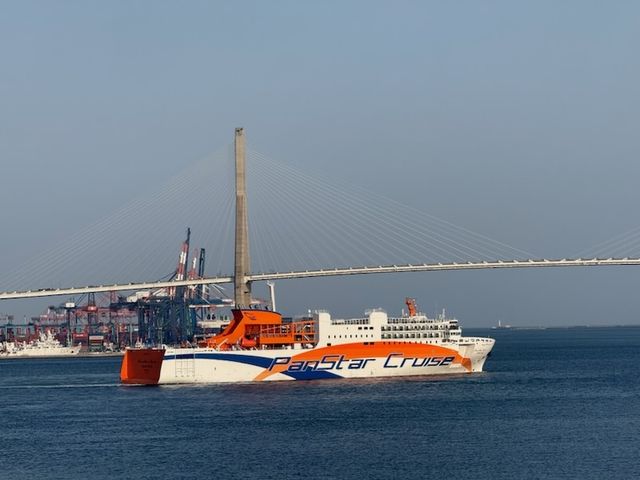 출항 중인 팬스타 미라클호