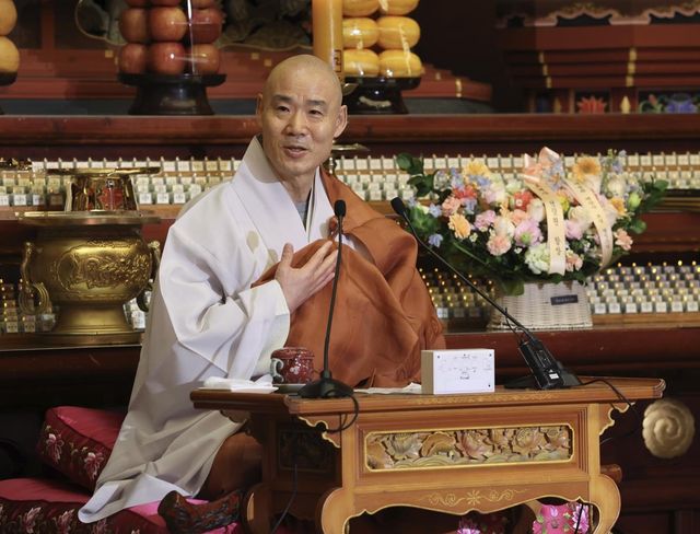 담선대법회하는 영진스님