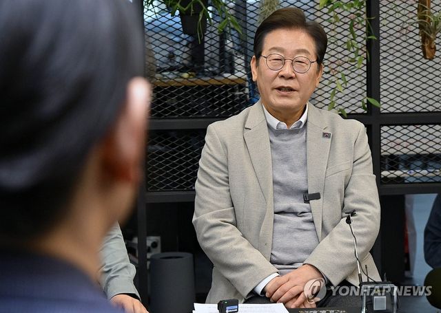 발언하는 이재명 예비후보