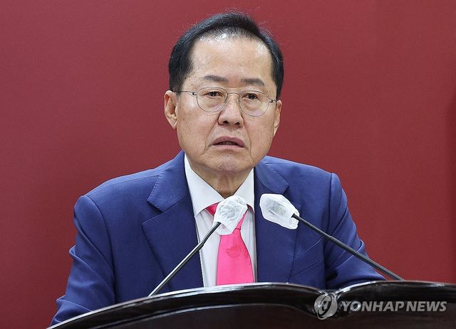 퇴임 인사하는 홍준표 대구시장