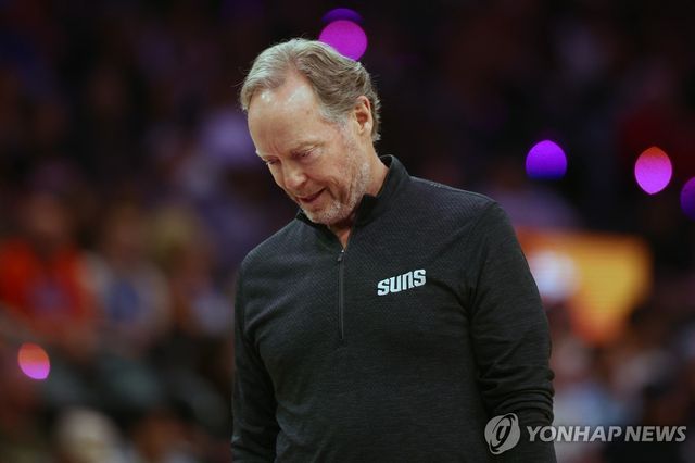 피닉스 선스, 마이크 버든홀저 감독 경질