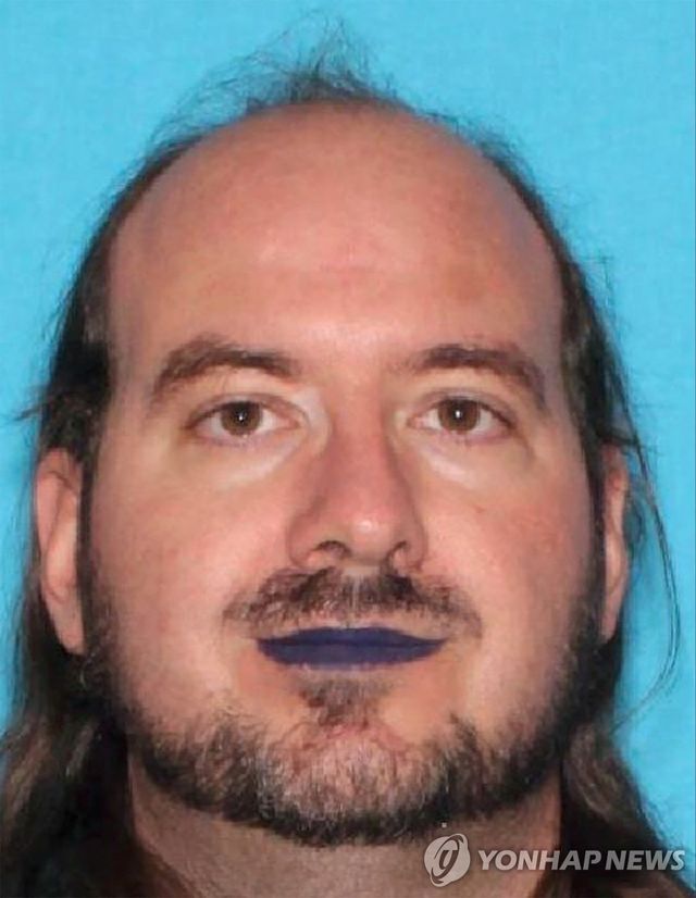 미국 뉴멕시코주에서 테슬라 매장 방화 혐의로 기소된 제이미슨 와그너