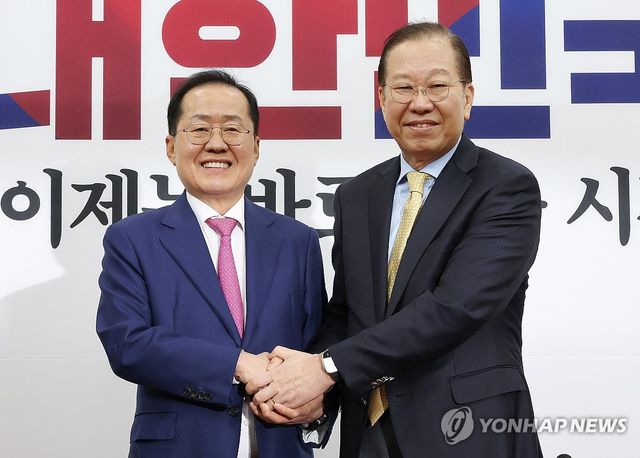 홍준표 전 대구시장 만나는 권영세 비대위원장