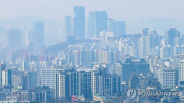 서울 남산에서 바라본 서울 아파트 단지 모습