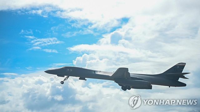 미 전략폭격기 B-1B 랜서
