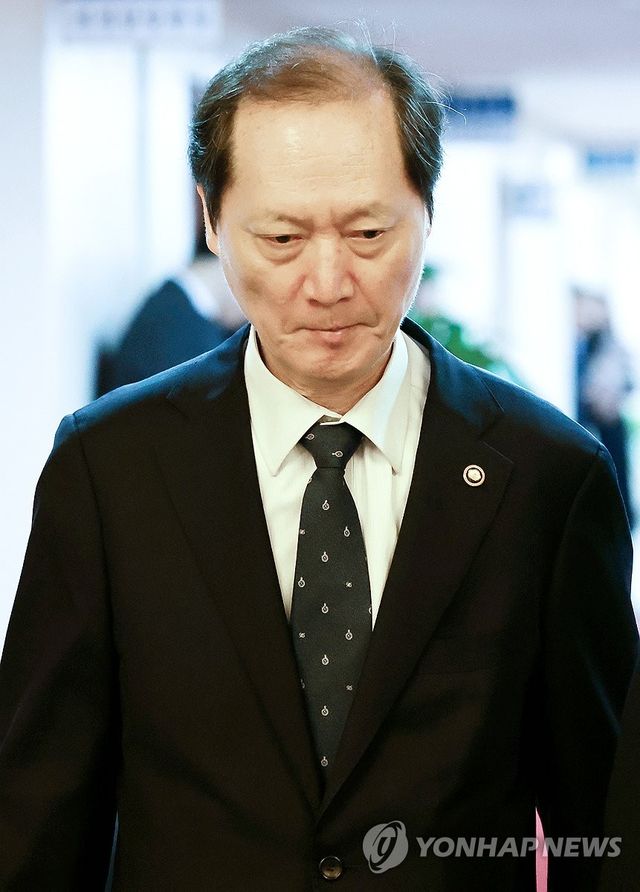 후임 헌법재판관 지명된 이완규 법제처장