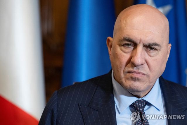 크로세토 국방장관