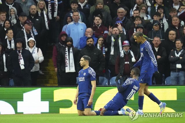 선제골 넣은 하키미의 골 세리머니