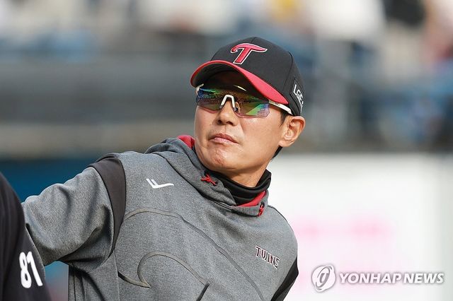 개막 2연전 모두 가져간 LG 염경엽 감독