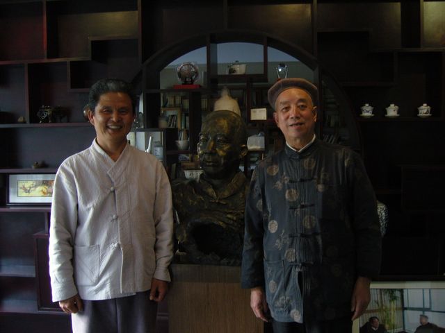 필자와 쉬진화 쓰촨성 신진 서공차문화연구소 소장