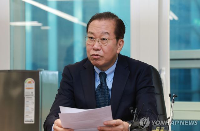 발언하는 권영세 비대위원장