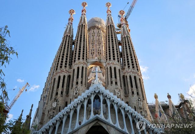 가우디가 설계한 바르셀로나의 사그라다 파밀리아