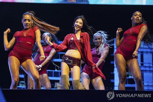 美 음악축제 '코첼라' 공연하는 블랙핑크 제니