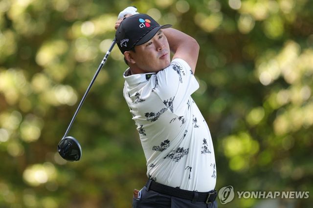 김시우의 RBC 헤리티지 1라운드 경기 모습