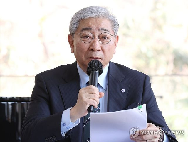 연세대 윤동섭 총장