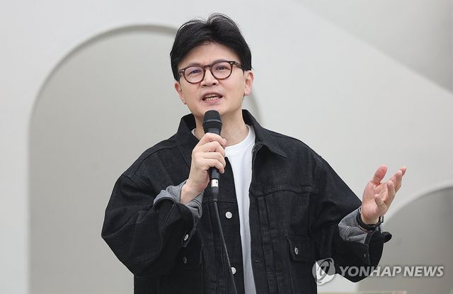발언하는 한동훈 전 대표