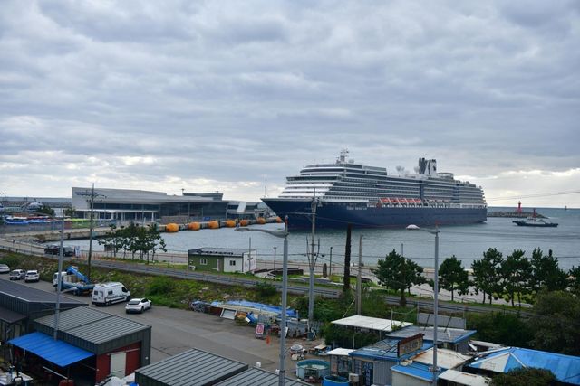 속초항에 입항한 노르담호