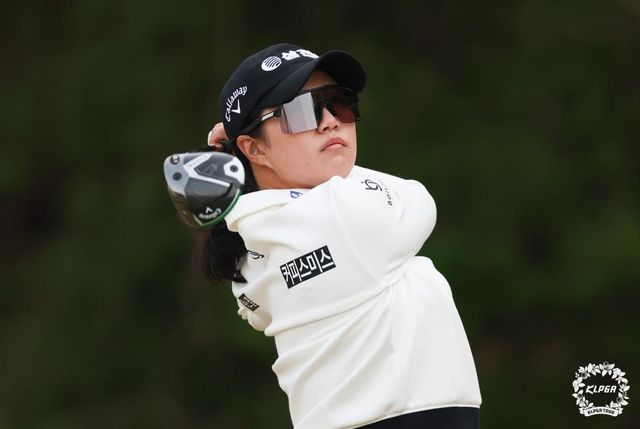 티샷 날리는 마다솜