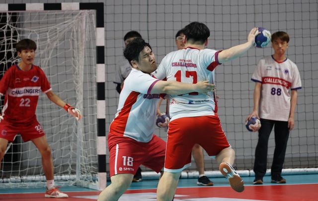 슈팅 수비하는 모습